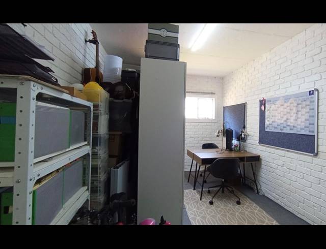 3 BEDROOM HOUSE FOR SALE IN MORELETA PARK
